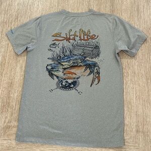 Salt Life Gray Tee with Colorful Crab Design